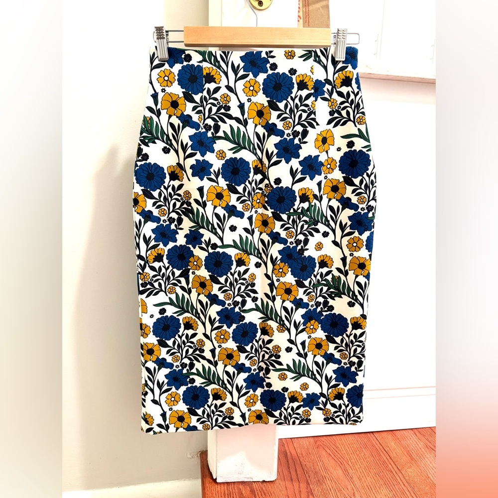 Zara Floral Pencil Skirt in Blue, White and Yellow NWT